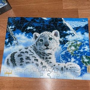 🧩 Glow in the Dark 100 pieces puzzle